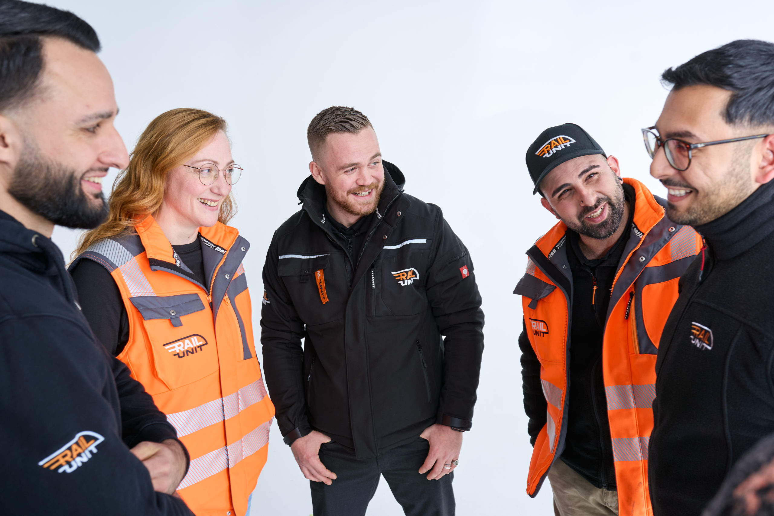 Rail Unit Team mit guter Laune